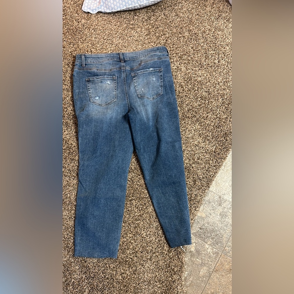 these are jeans that didn’t fit me. Maurice’s jeans. They are brand new. No tags